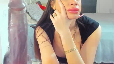 Snapshot of alesquirt chatting on 01-23-25, 07:54 Alexandra if want to support me every 11111 help to buy my new house....thx 4 your support online show from 01-23-25, 07:54