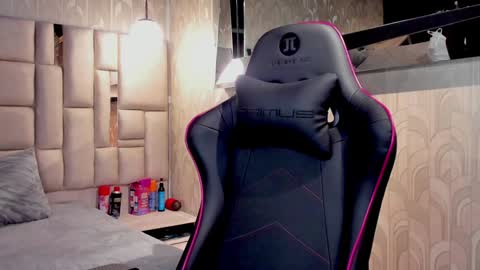 Snapshot of aless_king chatting on 01-05-25, 04:59 Alessandro King online show from 01-05-25, 04:59