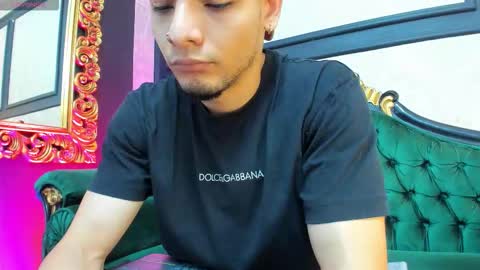 Snapshot of aless_king chatting on 09-18-25, 02:08 Alessandro King online show from 09-18-25, 02:08