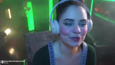 Alessa Goreng online show from 01-26-25, 08:46