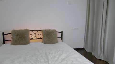 Snapshot of alessamay chatting on 04-11-26, 08:24 alessamay online show from 04-11-26, 08:24