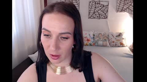 Snapshot of alessandra_foxy chatting on 05-26-26, 03:19 Sandra online show from 05-26-26, 03:19