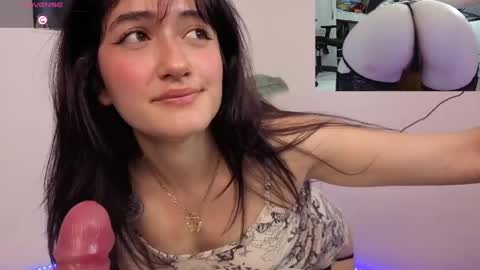 Snapshot of alessandralb chatting on 05-15-26, 12:06 Alessandra Leblanc online show from 05-15-26, 12:06
