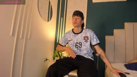 Alessandro Dybala online show from 01-26-25, 12:01