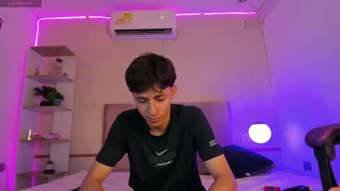 Alessandro Dybala online show from 03-04-25, 02:53