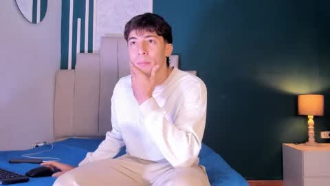 Alessandro Dybala online show from 11-12-25, 12:05