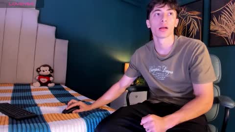 Alessandro Dybala online show from 11-15-25, 12:23