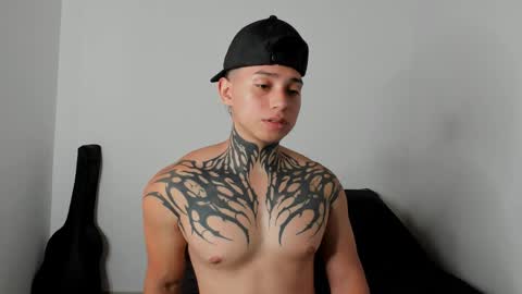 Snapshot of alessandro_wolf chatting on 05-15-26, 10:17 Alessandro online show from 05-15-26, 10:17