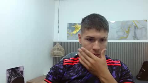 Snapshot of alessandrofranco chatting on 03-12-26, 02:01 Alessandro Franco online show from 03-12-26, 02:01