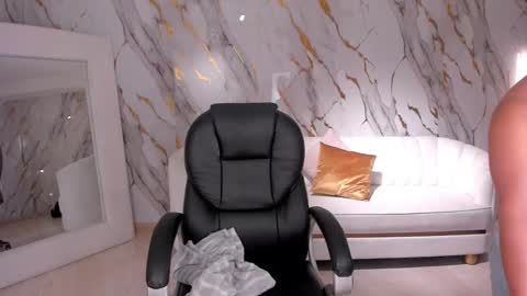 ALESSA ROMERO  online show from 03-11-25, 07:47