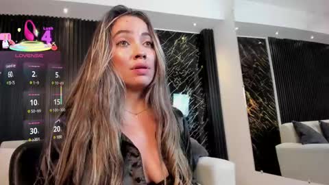 Alessia  Everyday From 0530 to 1430 Col Time online show from 02-24-25, 06:04