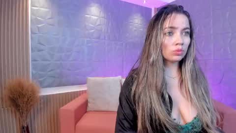 Alessia  Everyday From 0530 to 1430 Col Time online show from 02-25-25, 12:13