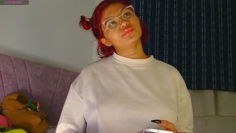 Snapshot of alessia_temptation chatting on 07-06-26, 08:00 alessia_temptation online show from 07-06-26, 08:00