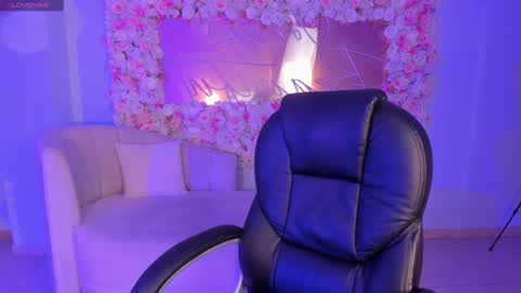 Alessia  online show from 12-22-24, 03:33