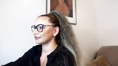 AlessiaCreed online show from 10-05-25, 08:18