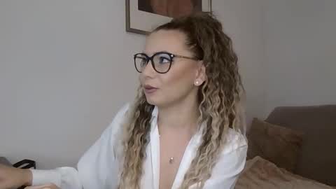 AlessiaCreed online show from 11-01-25, 09:50