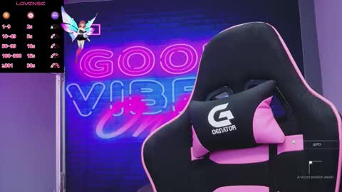 Snapshot of alessiacroft chatting on 10-06-25, 04:21 alessiacroft online show from 10-06-25, 04:21