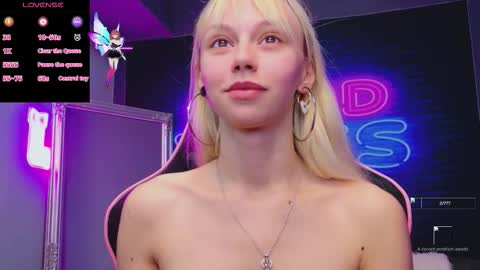Snapshot of alessiacroft chatting on 10-08-25, 04:54 alessiacroft online show from 10-08-25, 04:54