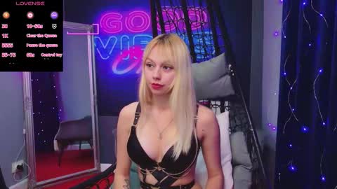 Snapshot of alessiacroft chatting on 11-10-25, 05:17 alessiacroft online show from 11-10-25, 05:17