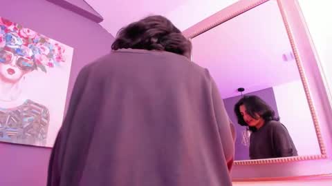 Snapshot of alessiia__ chatting on 11-18-25, 04:06 alessiia__ online show from 11-18-25, 04:06