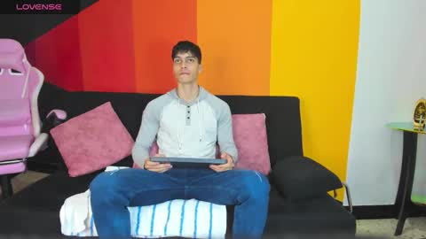 Snapshot of alessiovitale chatting on 12-01-25, 12:10 Alessio online show from 12-01-25, 12:10