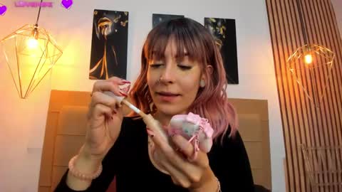 Aleszia online show from 10-03-25, 07:22