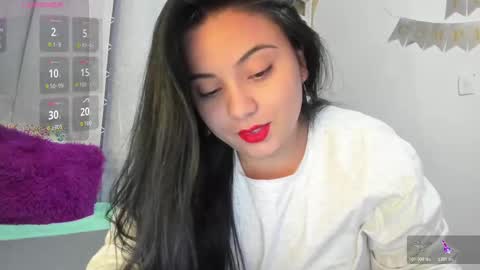 Snapshot of aleteacher chatting on 10-27-25, 04:27 Alejandra online show from 10-27-25, 04:27