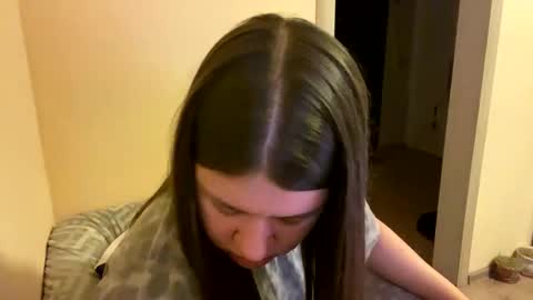 Aletta Oushen online show from 01-28-25, 04:08