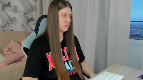 Aletta Oushen online show from 10-10-25, 11:53