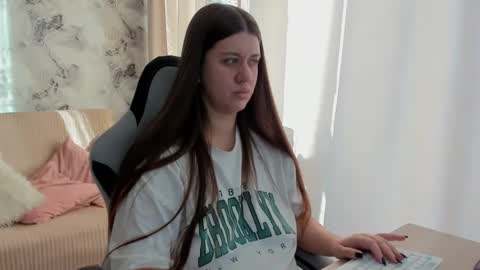 Aletta Oushen online show from 10-12-25, 10:14