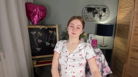 Snapshot of alettablacck chatting on 11-16-25, 01:55 alettablacck online show from 11-16-25, 01:55