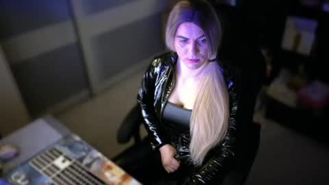 Snapshot of alevsandra87 chatting on 07-15-26, 08:36 Leyla Leg online show from 07-15-26, 08:36