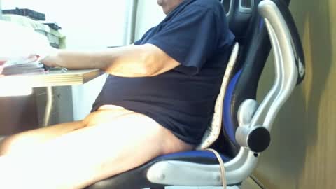 Snapshot of alex47100 chatting on 02-28-25, 02:31 alex47100 online show from 02-28-25, 02:31