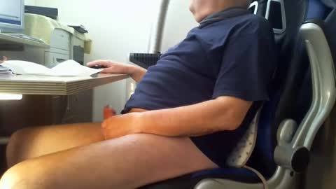 Snapshot of alex47100 chatting on 03-05-25, 08:54 alex47100 online show from 03-05-25, 08:54