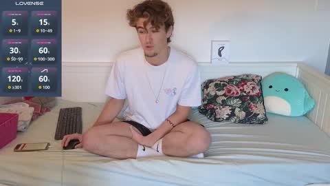 Snapshot of alex83530 chatting on 01-13-26, 08:52 Alex83530 online show from 01-13-26, 08:52