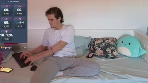 Snapshot of alex83530 chatting on 03-01-26, 03:14 Alex83530 online show from 03-01-26, 03:14