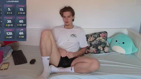 Snapshot of alex83530 chatting on 03-02-26, 08:32 Alex83530 online show from 03-02-26, 08:32