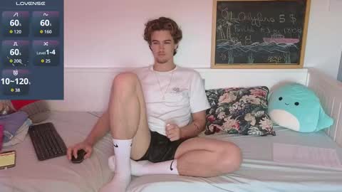 Snapshot of alex83530 chatting on 03-04-26, 04:35 Alex83530 online show from 03-04-26, 04:35