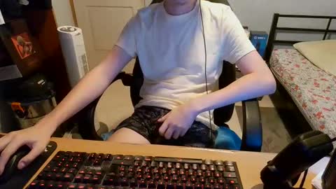 Snapshot of alex97420 chatting on 11-12-25, 07:35 Alex online show from 11-12-25, 07:35