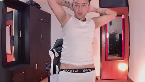 Snapshot of alex__montesco chatting on 01-15-25, 05:50 Alex online show from 01-15-25, 05:50