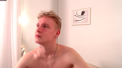 Snapshot of alex__sweet chatting on 05-16-26, 05:04 your Alex online show from 05-16-26, 05:04