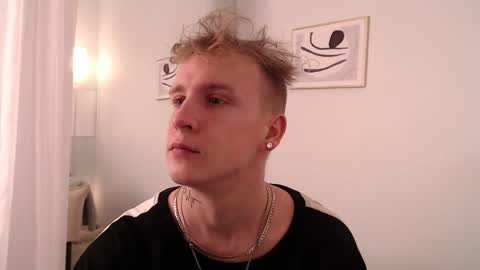 Snapshot of alex__sweet chatting on 05-18-26, 04:40 your Alex online show from 05-18-26, 04:40