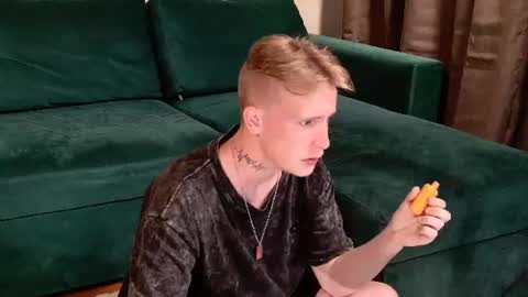 Snapshot of alex__sweet chatting on 06-12-26, 12:15 your Alex online show from 06-12-26, 12:15