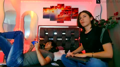 sneider online show from 12-17-24, 09:38