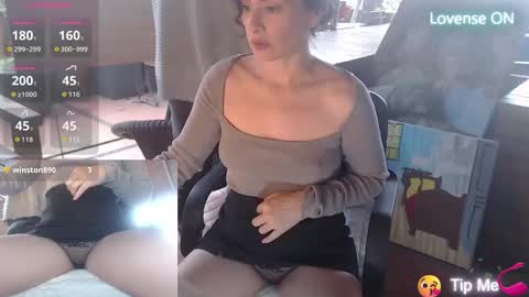 Snapshot of alex_and_theprof chatting on 01-10-26, 12:40 ALEX online show from 01-10-26, 12:40