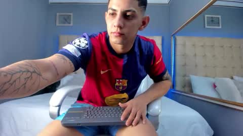 alex online show from 09-16-25, 01:45