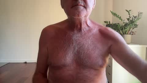 Snapshot of alex_fetishplayer chatting on 07-27-26, 07:04 Alex online show from 07-27-26, 07:04