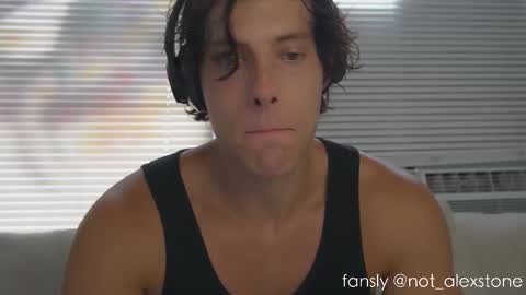 Snapshot of alex_islive chatting on 10-26-25, 08:04 Alex Stone online show from 10-26-25, 08:04