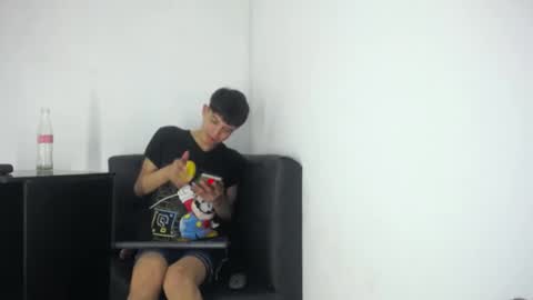 Snapshot of alex_it0 chatting on 05-12-26, 11:46 alex_it0 online show from 05-12-26, 11:46