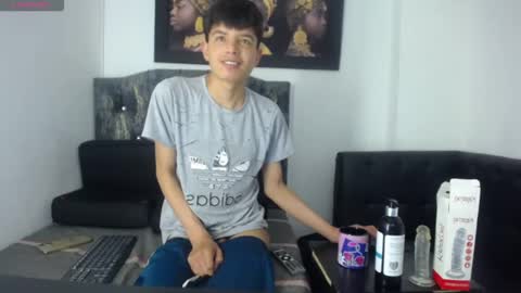 Snapshot of alex_it0 chatting on 05-20-26, 08:37 alex_it0 online show from 05-20-26, 08:37
